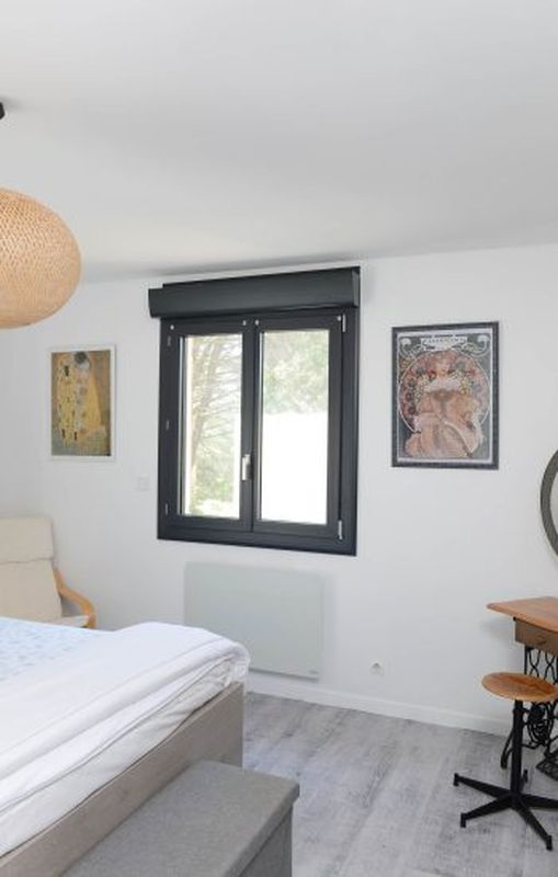 fenetre-pvc-chambre-min