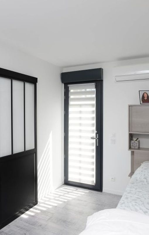 porte-fenetre-pvc-chambre-min